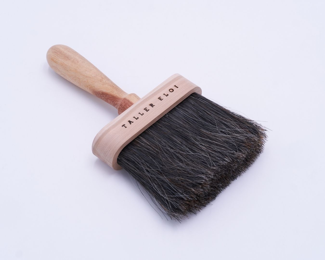 Brocha de limpieza de madera y cerdas naturales para joyería de Taller Eloi